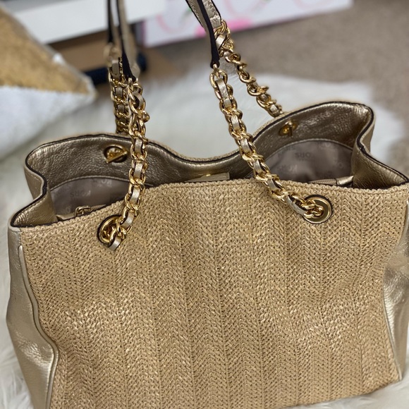 ❌SOLD❌Michael Kors purse - Picture 2 of 12